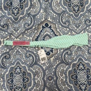 Vineyard vines bow tie